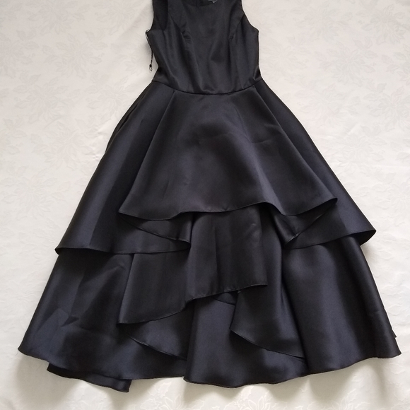 Adrianna Papell Mikado tiered fit & flate dress - Picture 3 of 9